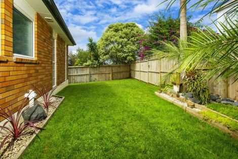 Photo of property in 4 Bundoran Way, Pinehill, Auckland, 0632