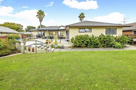 Photo of property in 13 Longford Park Drive, Takanini, 2112