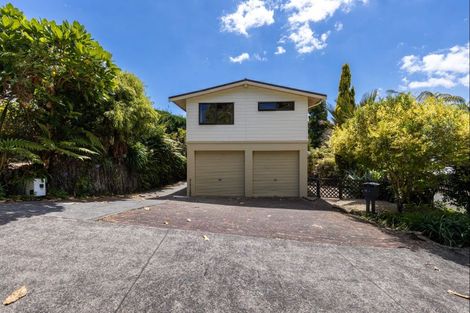 Photo of property in 13 Lindaver Grove, Merrilands, New Plymouth, 4312