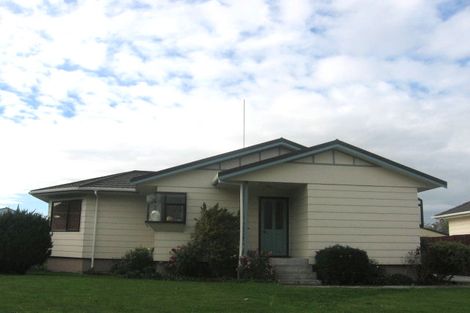 Photo of property in 24 Dalfield Place, Highbury, Palmerston North, 4412