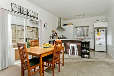 Photo of property in 44 Mulvaney Crescent, Henderson, Auckland, 0612