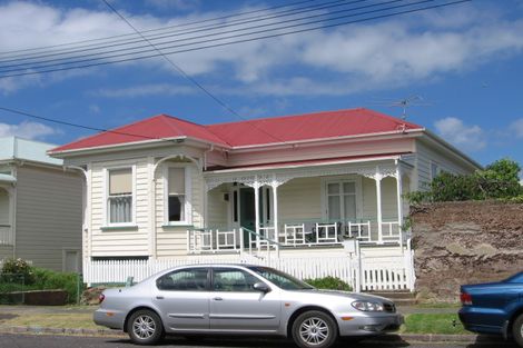 Photo of property in 4 Garden Terrace, Devonport, Auckland, 0624