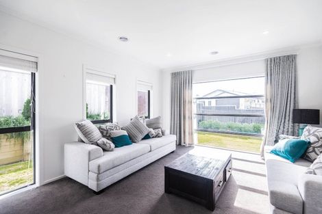 Photo of property in 11 Bickerton Rise, Churton Park, Wellington, 6037