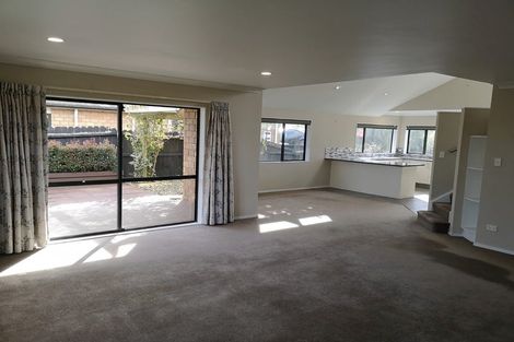 Photo of property in 2 Ngahere Road, Pukekohe, 2120