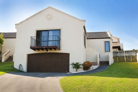 Photo of property in 18 Astelia Place, Goodwood Heights, Auckland, 2105