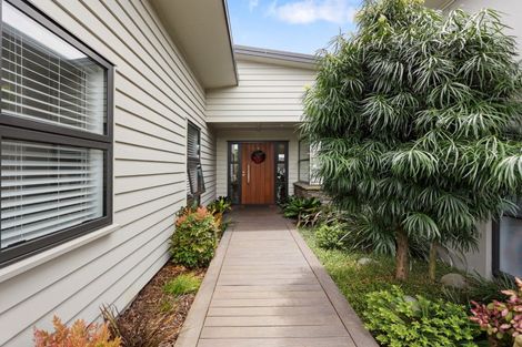Photo of property in 1 Makura Drive, Papamoa Beach, Papamoa, 3118