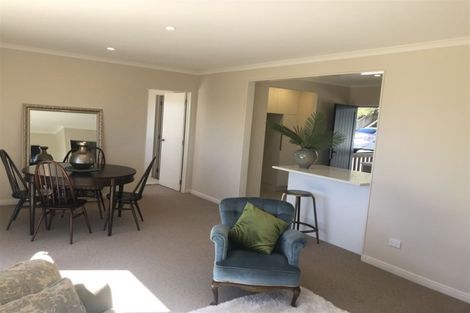 Photo of property in 4a Viridian Lane, Greenhithe, Auckland, 0632