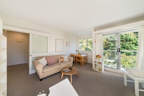 Photo of property in Grosvenor Flats, 19 Cottleville Terrace, Thorndon, Wellington, 6011