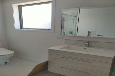 Photo of property in 4/22 Denver Avenue, Sunnyvale, Auckland, 0612