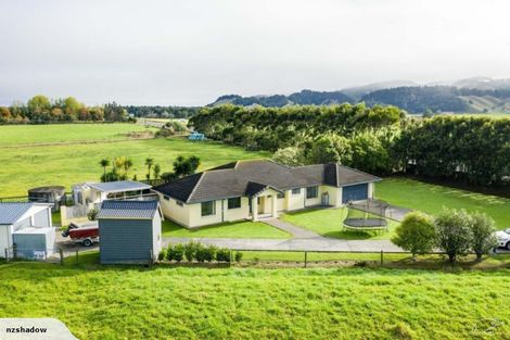 Photo of property in 2356 State Highway 1, Mata, Whangarei, 0171