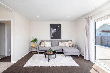 Photo of property in 2/7 Farnborough Street, Aranui, Christchurch, 8061