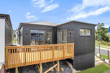 Photo of property in 1 Taukahiwi Road, Pukekohe, 2120