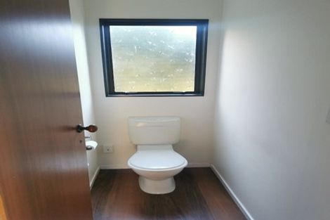 Photo of property in 3/6 Baring Terrace, Strandon, New Plymouth, 4312