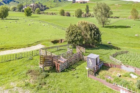 Photo of property in 7988 State Highway 1, Taihape, 4793