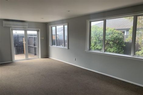 Photo of property in 100 Northcote Road, Northcote, Christchurch, 8052