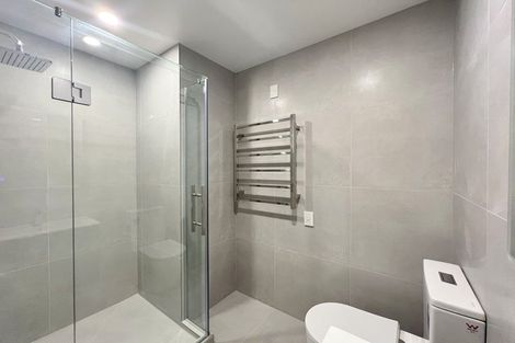 Photo of property in 3b Wilbur Place, Pakuranga Heights, Auckland, 2010