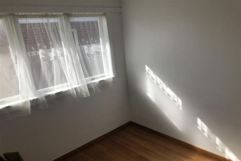 Photo of property in 3 Amberley Avenue, Te Atatu South, Auckland, 0610