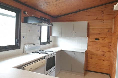 Photo of property in 13 Banyan Drive, Totara Heights, Auckland, 2105