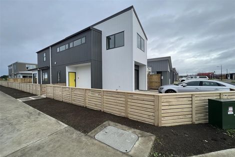 Photo of property in 23 Clayden Shuttleworth Street, Papakura, 2110