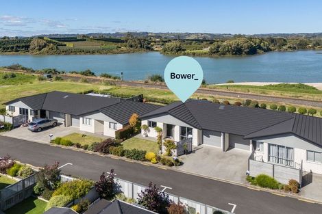 Photo of property in Waterview Estate, 26/4 Greystone Place, Omokoroa, 3114