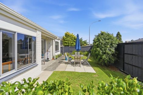 Photo of property in 3a Compton Place, Mount Maunganui, 3116