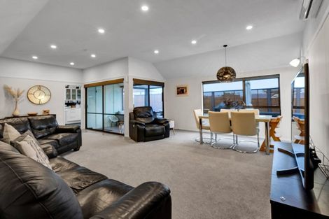 Photo of property in 5 Antonia Place, Bell Block, New Plymouth, 4312