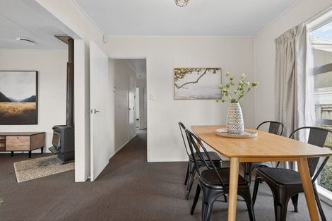 Photo of property in 4 Rhodes Drive, Kelvin Grove, Palmerston North, 4414