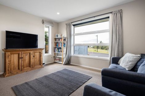 Photo of property in 15 Hyatt Close, Leamington, Cambridge, 3432