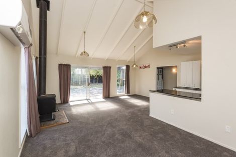 Photo of property in 7 Valecrest Avenue, Parklands, Christchurch, 8083