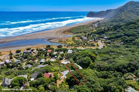 Photo of property in 72 Garden Road, Piha, New Lynn, 0772