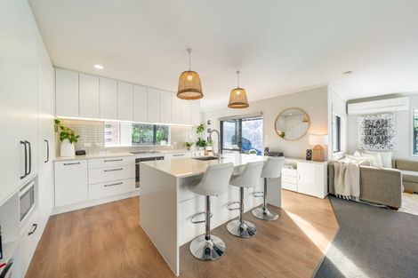 Photo of property in 23 Percy Kinsman Crescent, Riverstone Terraces, Upper Hutt, 5018