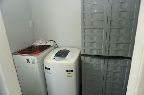 Photo of property in 2/170 Old Wairoa Road, Papakura, 2110