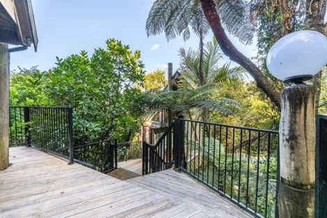 Photo of property in 40 Otitori Bay Road, Titirangi, Auckland, 0604