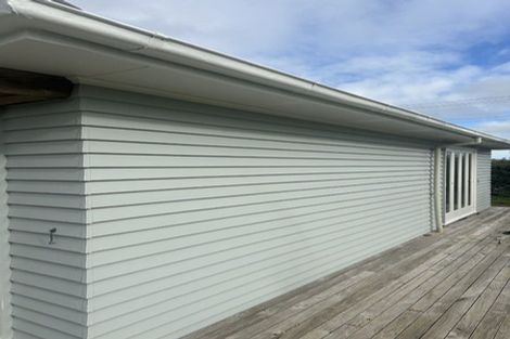 Photo of property in 479 Waitakere Road, Taupaki, Henderson, 0782