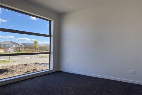 Photo of property in 40 Horoeka Street, Stokes Valley, Lower Hutt, 5019
