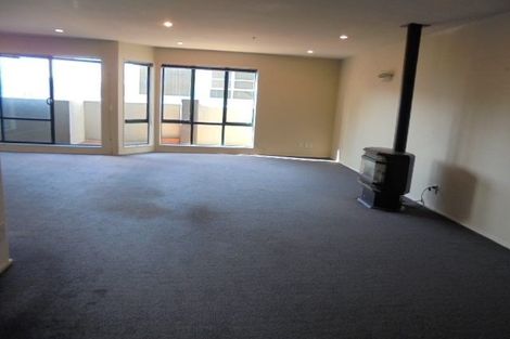 Photo of property in Courtenay Apartments, 703/120 Courtenay Place, Te Aro, Wellington, 6011