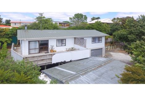 Photo of property in 22 Zingaro Place, Massey, Auckland, 0614