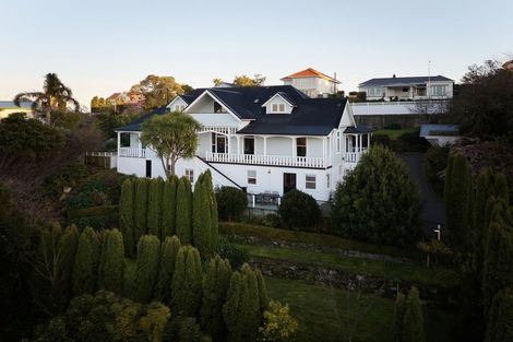 Photo of property in 10 Cobden Road, Bluff Hill, Napier, 4110