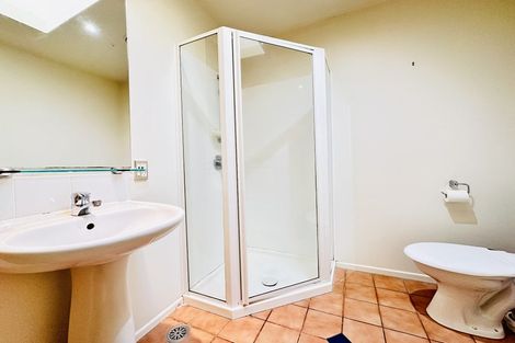 Photo of property in 8/2 Armoy Drive, East Tamaki, Auckland, 2016