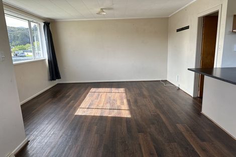 Photo of property in 2/10 Ponderosa Grove, Maoribank, Upper Hutt, 5018