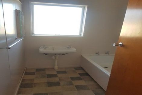 Photo of property in 71 Lauder Crescent, Heidelberg, Invercargill, 9812