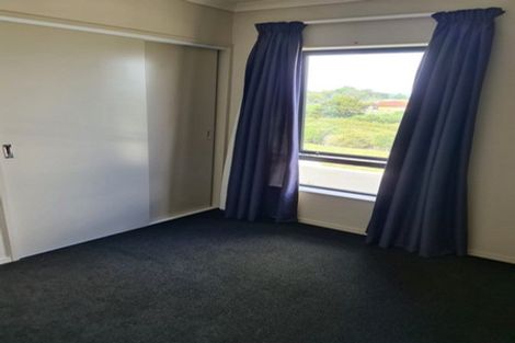 Photo of property in 24 Kuurae Crescent, Weymouth, Auckland, 2103