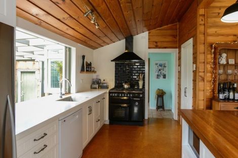 Photo of property in 204 Davis Street, Saint Leonards, Hastings, 4120