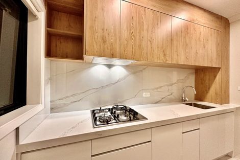 Photo of property in 18 Ballyliffin Drive, Flat Bush, Auckland, 2019