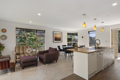 Photo of property in 94 Doncaster Drive, Papamoa Beach, Papamoa, 3118