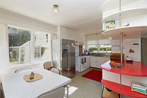 Photo of property in 13 Whitcombe Road, Opunake, 4616