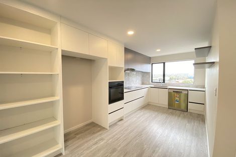 Photo of property in 17b Buscomb Avenue, Henderson, Auckland, 0610