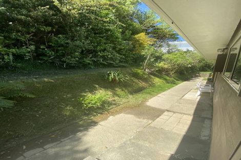 Photo of property in 1/15 Bloomsbury Grove, Newlands, Wellington, 6037