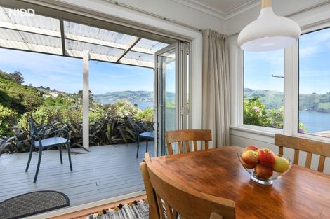 Photo of property in 28 Athol Place, Ravensbourne, Dunedin, 9022