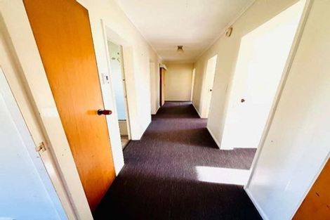 Photo of property in 6 Ruth Grove, Karori, Wellington, 6012